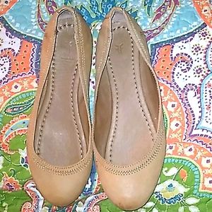 NWOT Frye Carrie tan suede ballet flat